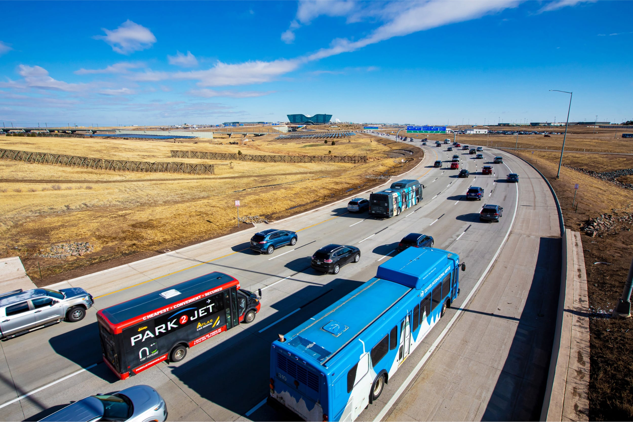 Pikes Peak Shuttle Lot - pmevyxu