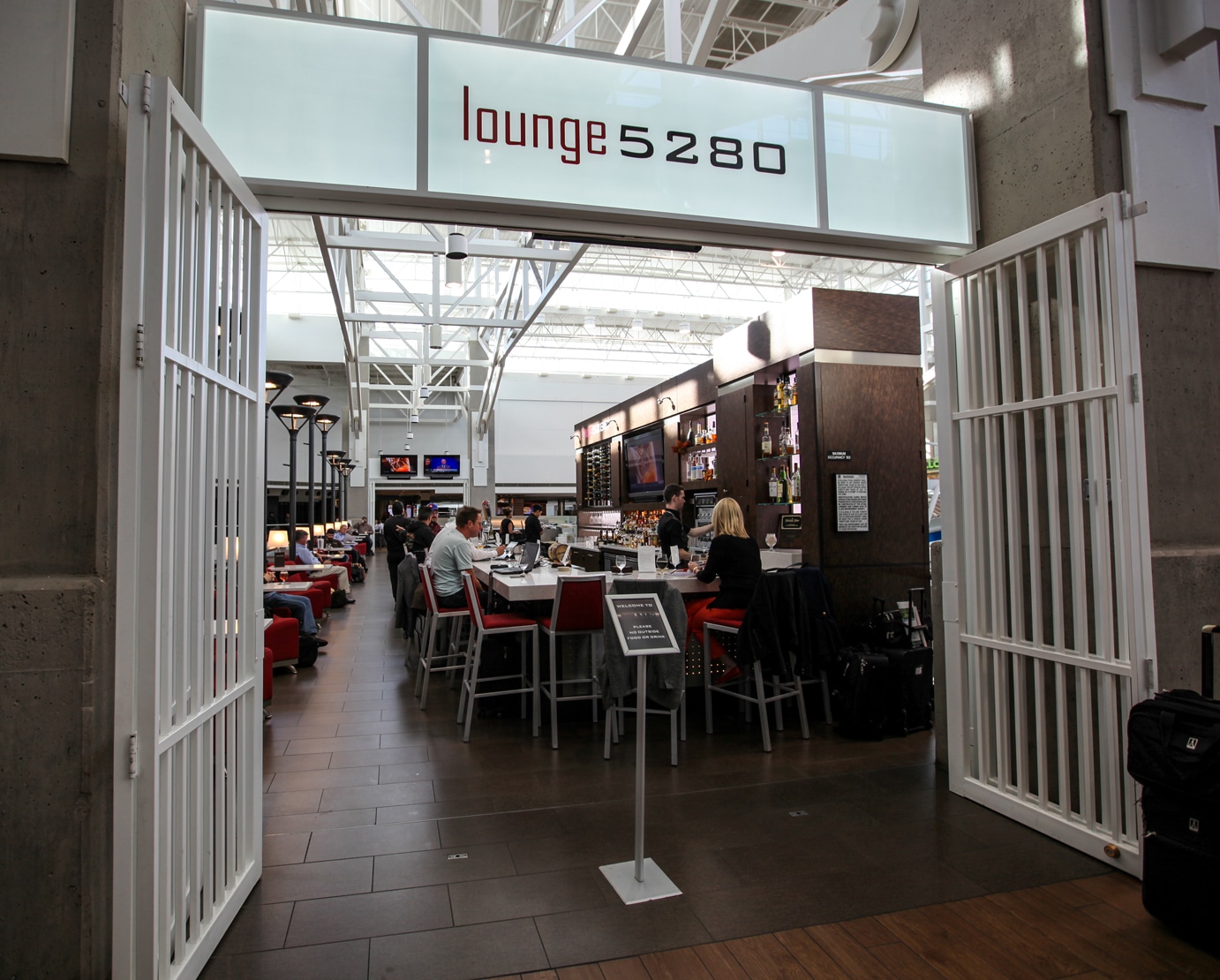 Lounge 5280 Wine Bar Denver International Airport
